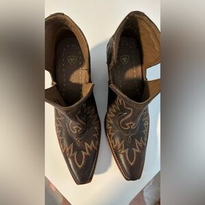 Ariat ankle boot. Weathered Brown.